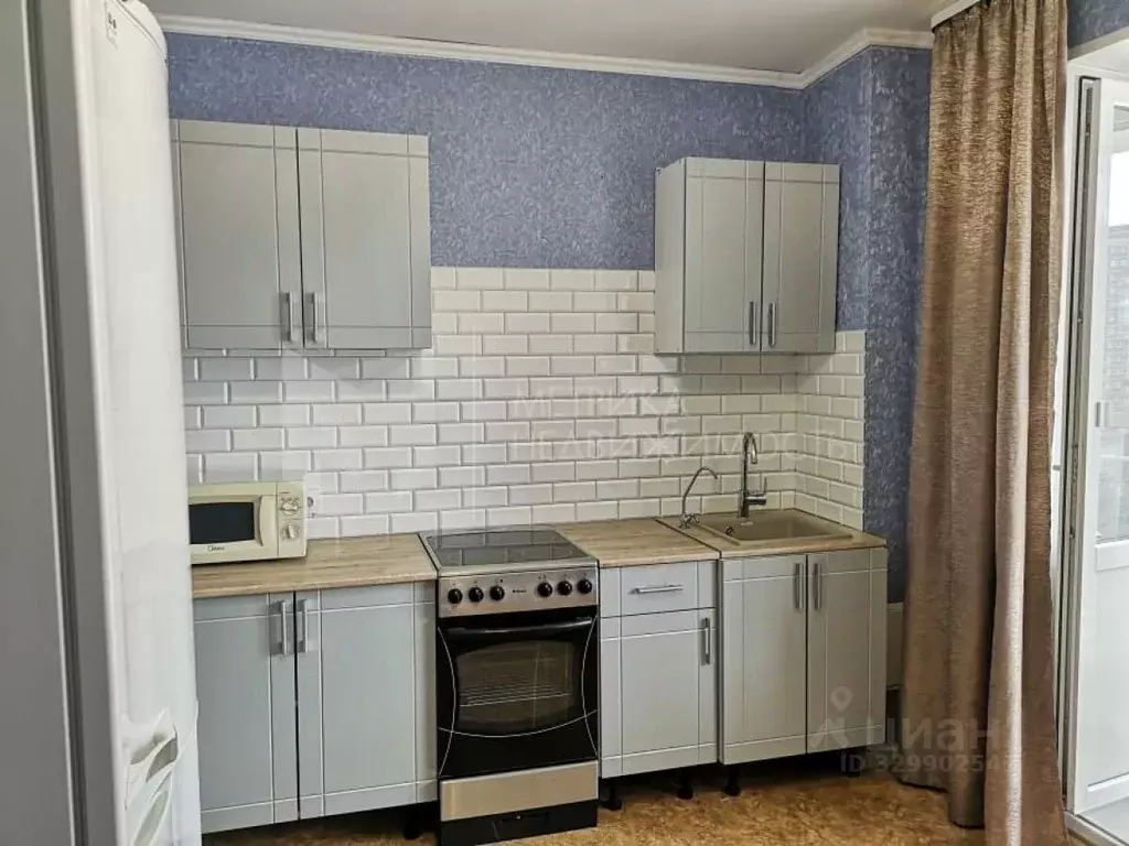 1-к кв. Тюменская область, Тюмень ул. Прокопия Артамонова, 9 (57.7 м) - Фото 1