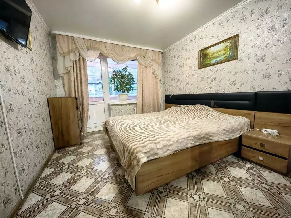 3-к кв. Оренбургская область, Оренбург Салмышская ул., 5/1 (65.4 м) - Фото 1