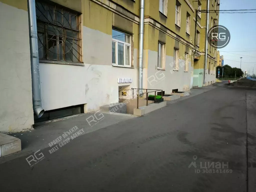 Помещение свободного назначения в Санкт-Петербург наб. Обводного ... - Фото 1