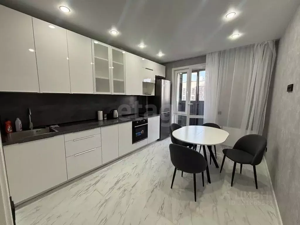 3-к кв. Татарстан, Казань ул. Рашида Нежметдинова, 11к2 (76.9 м) - Фото 1