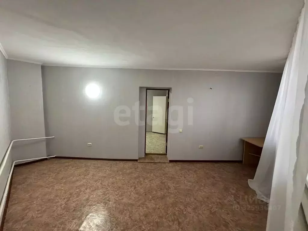 1-к кв. Калмыкия, Элиста 7-й мкр, 4к4 (40.0 м) - Фото 2