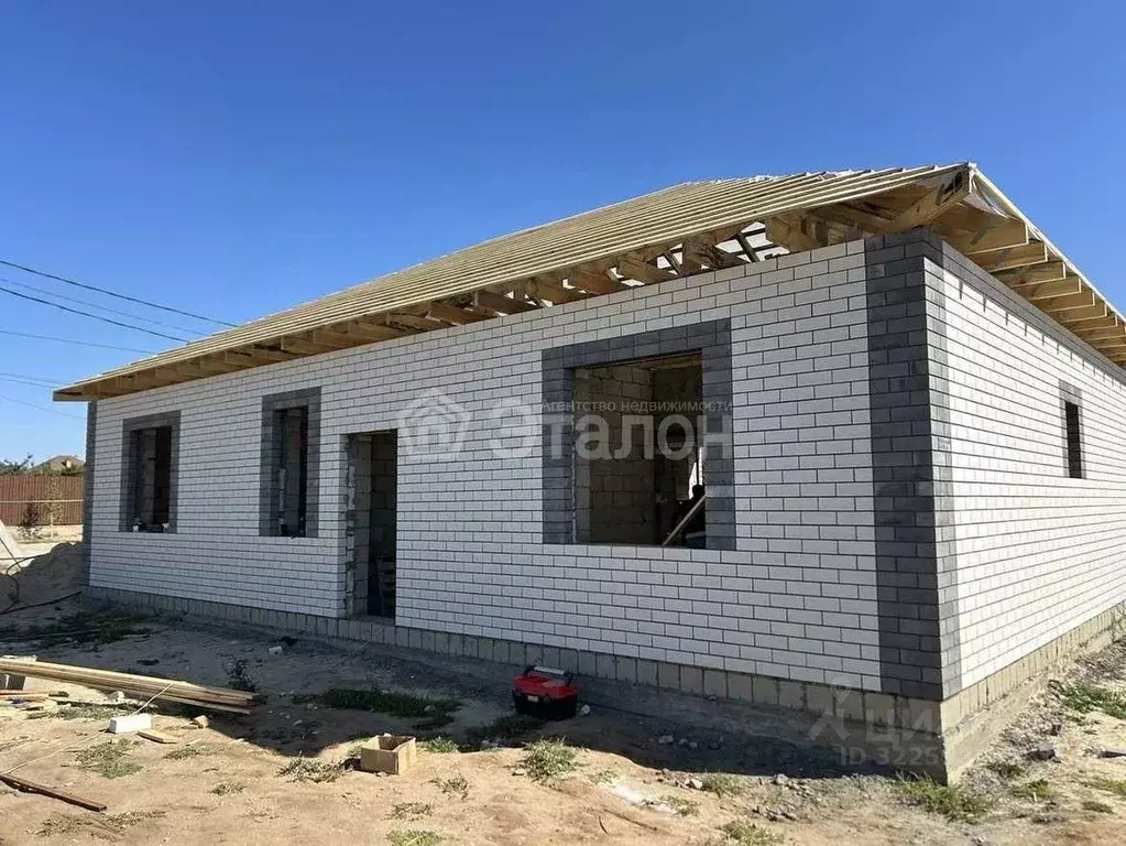 Дом в Волгоградская область, Городище рп ул. Роз, 21 (110 м) - Фото 0