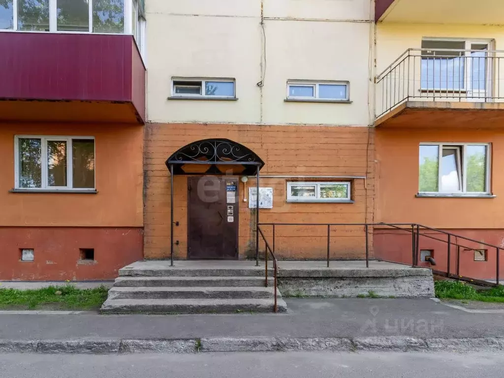 2-к кв. Кемеровская область, Междуреченск Луговая ул., 11 (53.8 м) - Фото 0