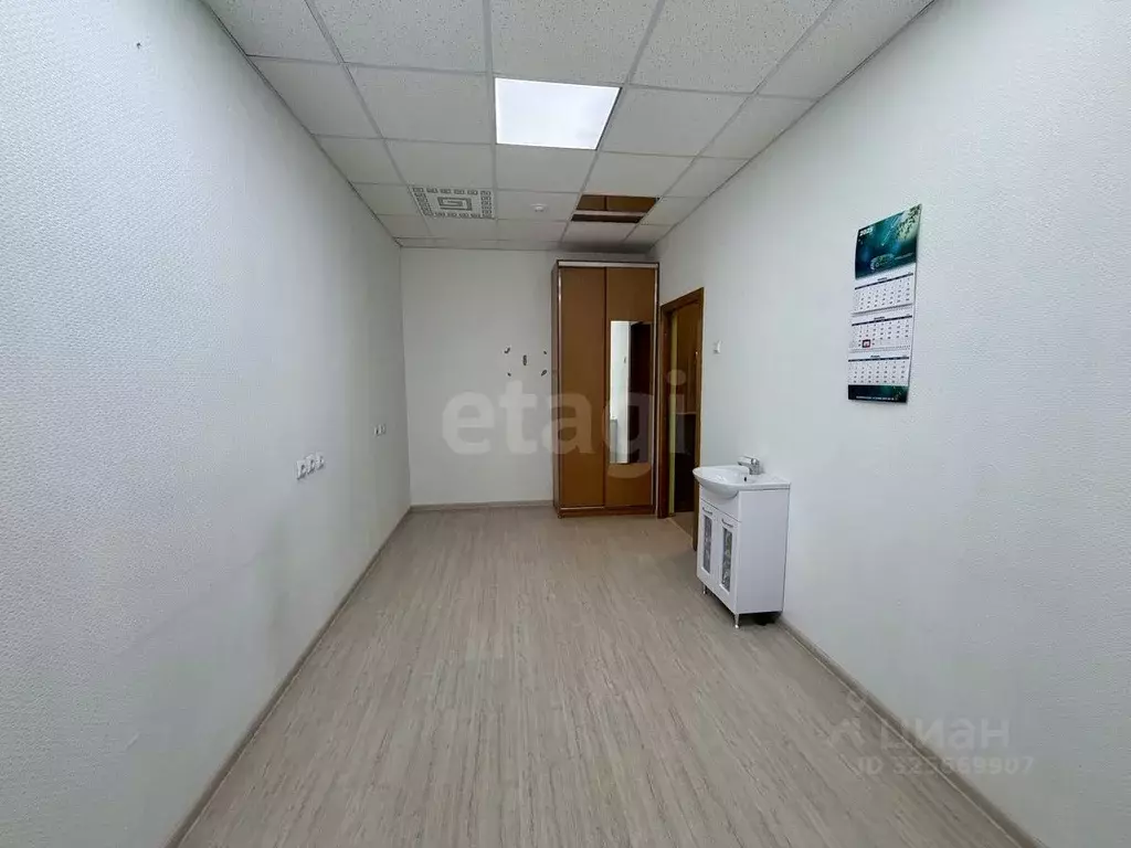 Офис в Коми, Сыктывкар ул. Оплеснина, 5 (12 м) - Фото 1