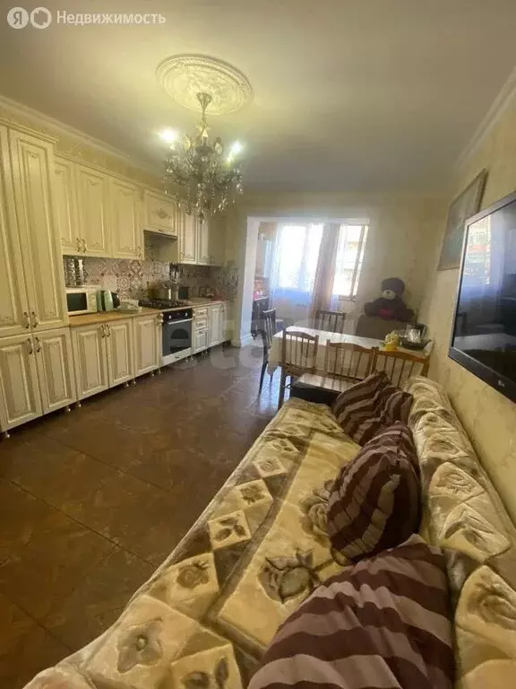 3-комнатная квартира: Владикавказ, Весенняя улица, 7к5 (88 м) - Фото 1