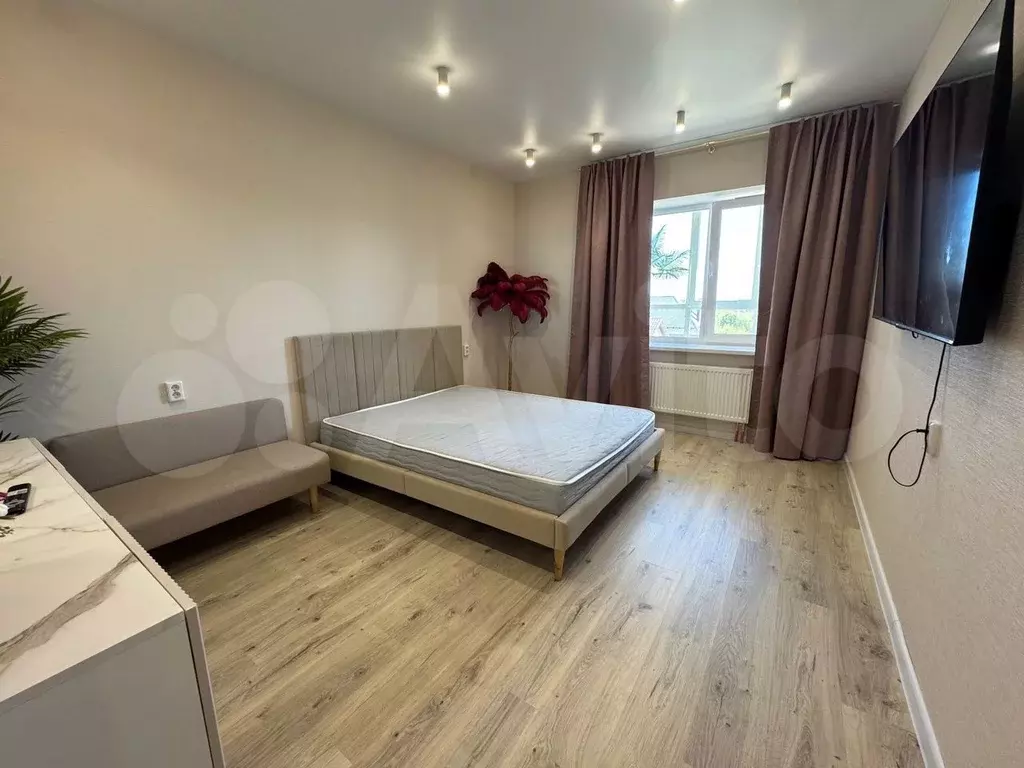 1-к. квартира, 38 м, 4/4 эт. - Фото 0