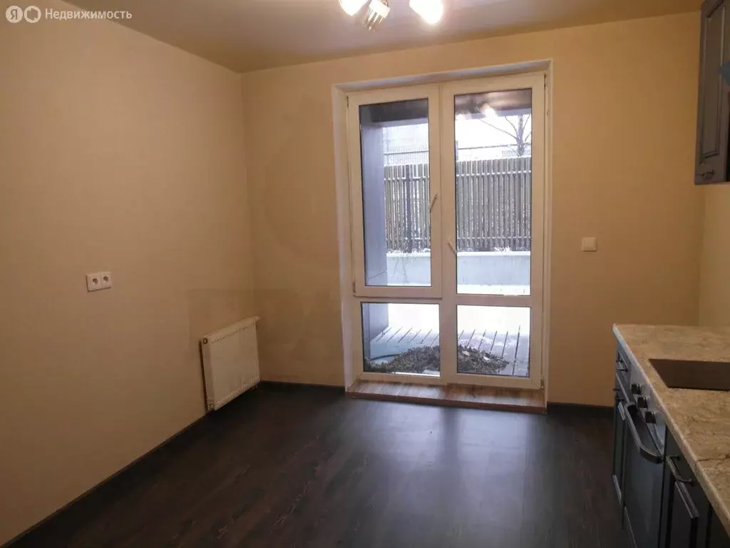 1-комнатная квартира: Екатеринбург, улица Щербакова, 77 (63 м) - Фото 2