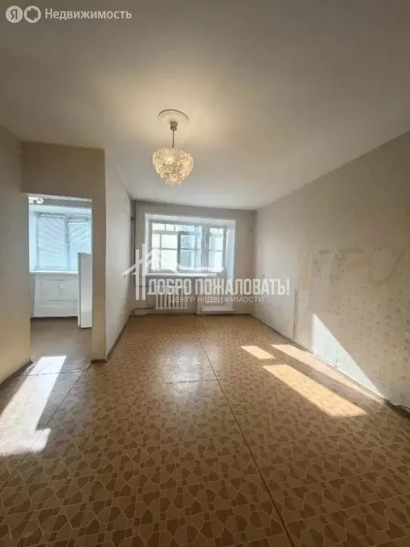 3-комнатная квартира: Абакан, улица Ленинского Комсомола, 13 (55.6 м) - Фото 1