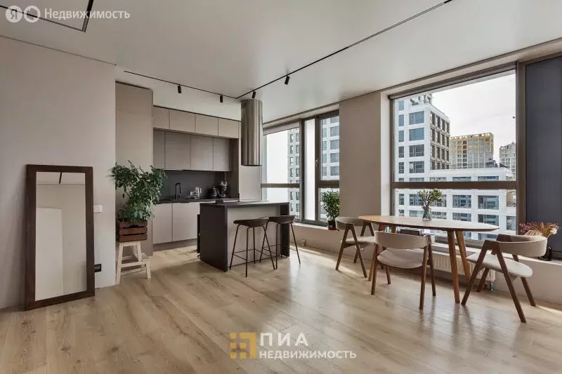 1-комнатная квартира: Санкт-Петербург, улица Челюскина, 8 (60.7 м) - Фото 0