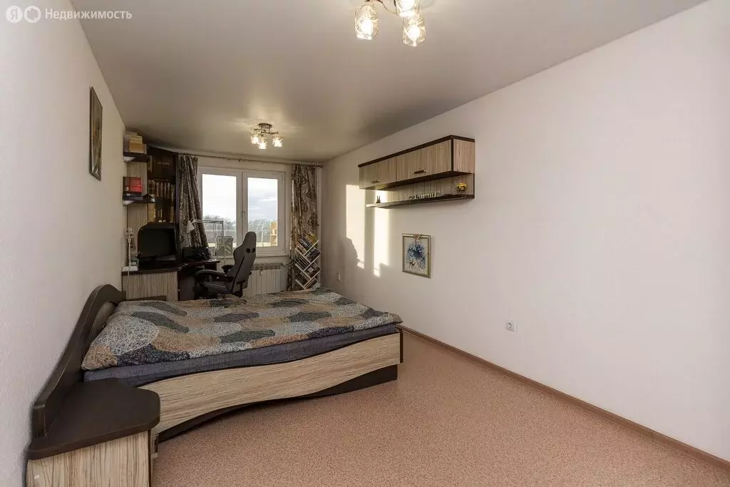 3-комнатная квартира: Тюмень, микрорайон Антипино, Беловежская улица, ... - Фото 2