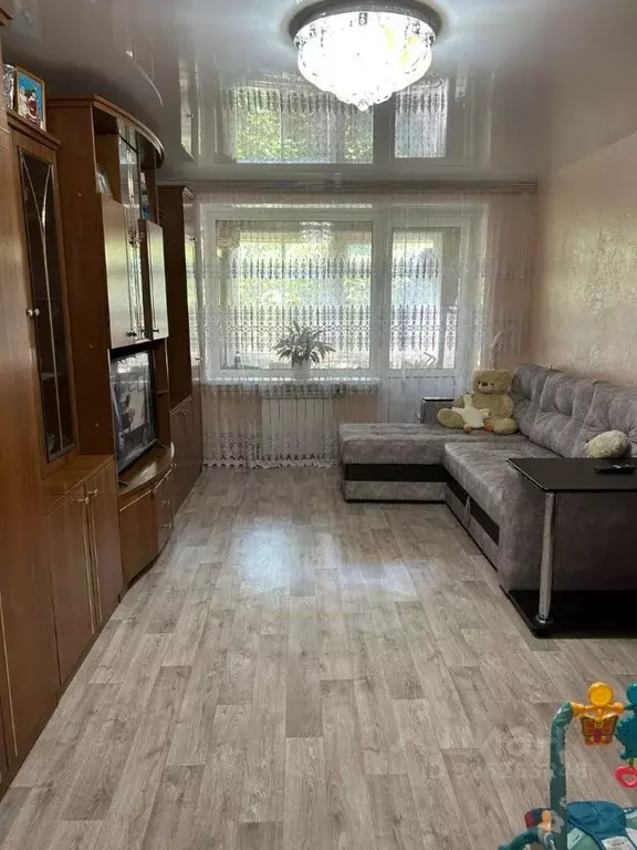 4-к кв. Волгоградская область, Средняя Ахтуба рп ул. Воровского, 6 ... - Фото 2