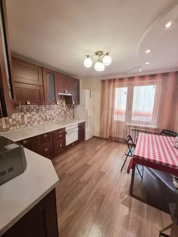 2-к. квартира, 74 м, 6/14 эт. - Фото 0
