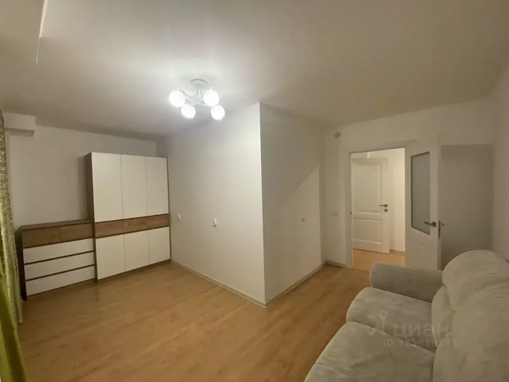 3-к кв. Кировская область, Киров ул. Ленина, 191 (68.0 м) - Фото 1