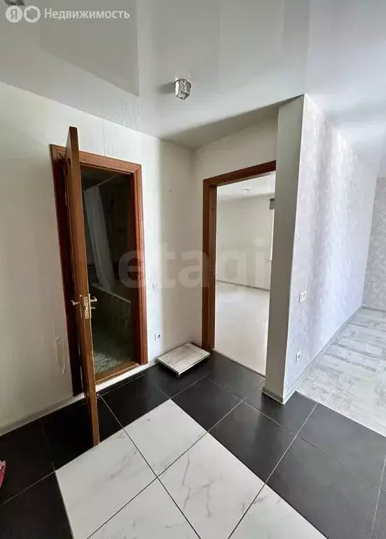 2-комнатная квартира: Ижевск, улица Кирова, 104 (55 м) - Фото 1