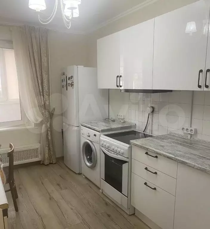 1-к. квартира, 37 м, 8/16 эт. - Фото 0
