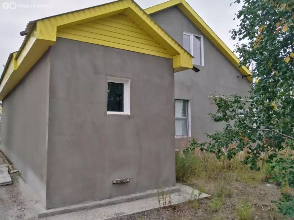 Дом в Ямало-Ненецкий автономный округ, Новый Уренгой (150 м) - Фото 1