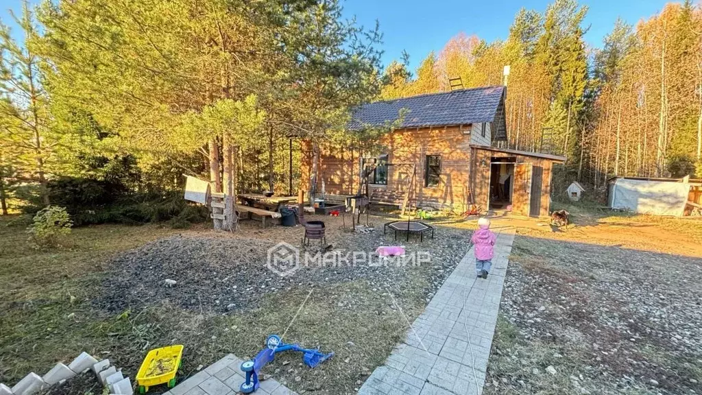 Дом в Кировская область, Слободской район, Бобинское с/пос, д. Большие ... - Фото 0