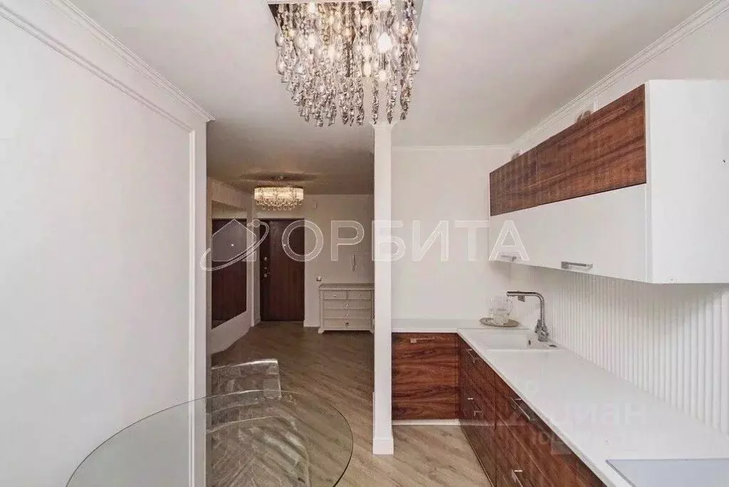 2-к кв. Тюменская область, Тюмень ул. Ю.-Р.Г. Эрвье, 30к3 (54.8 м) - Фото 2