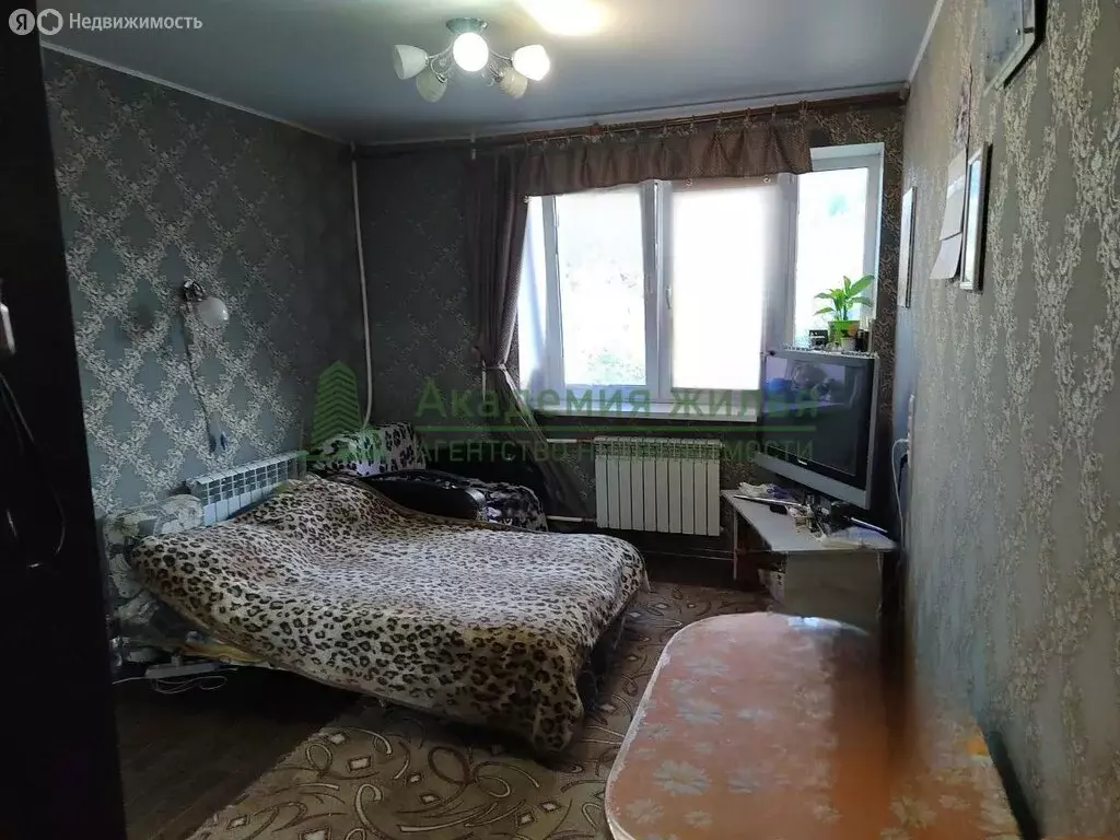 1к в 8-комнатной квартире (17.8 м) - Фото 0