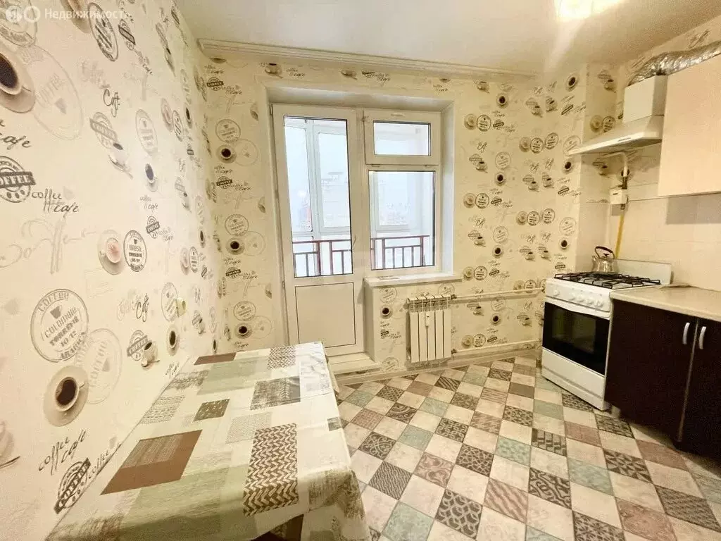 1-комнатная квартира: Чебоксары, проспект Геннадия Айги, 10 (33.2 м) - Фото 0