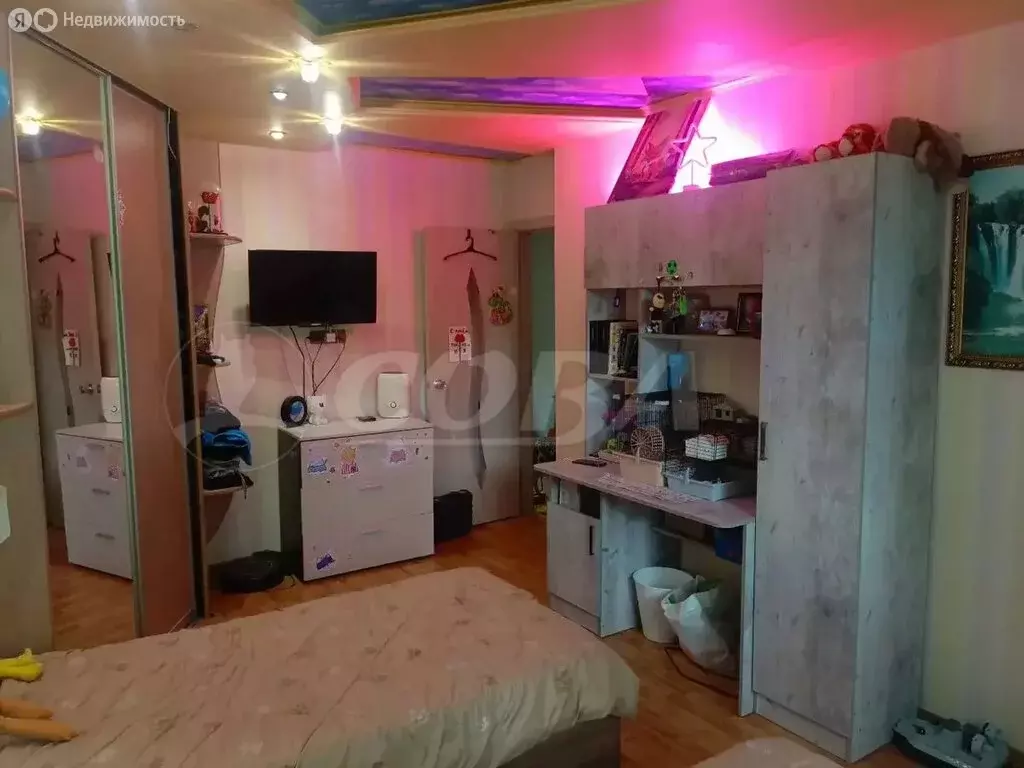 3-комнатная квартира: Тюмень, улица Ватутина, 24 (74 м) - Фото 0