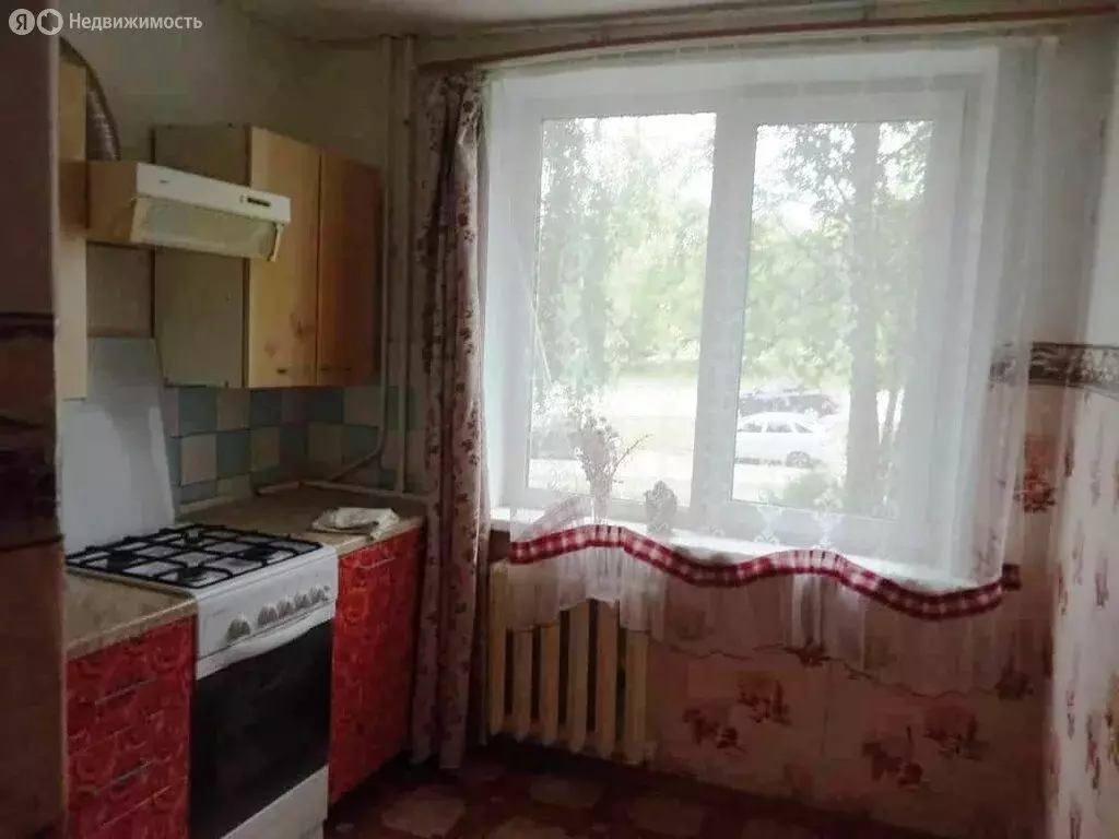 3-комнатная квартира: Губаха, Октябрьский проспект, 7 (59.5 м) - Фото 1