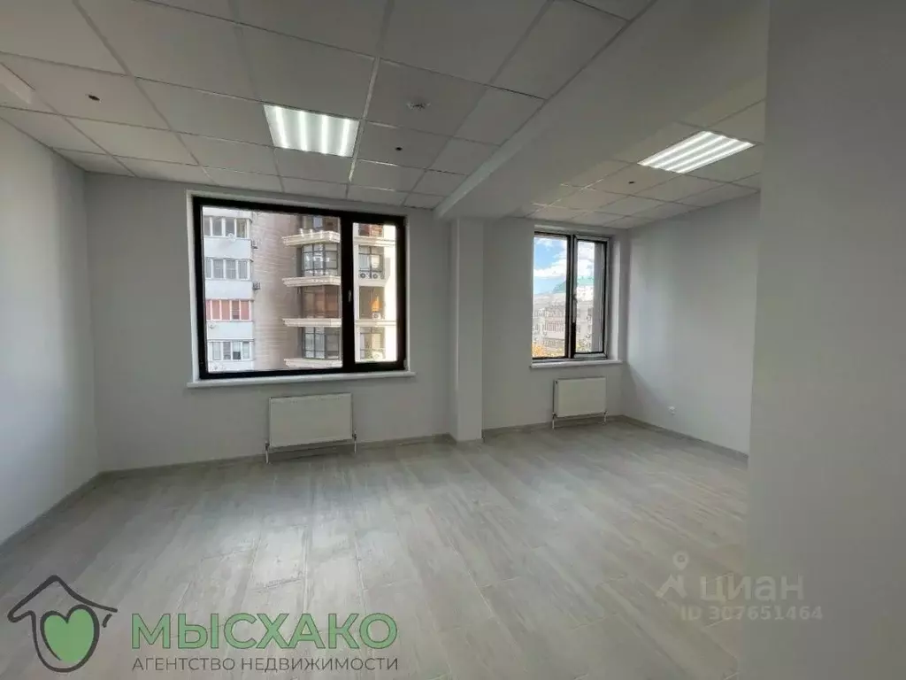 Офис в Краснодарский край, Новороссийск ул. Губернского (44 м) - Фото 1