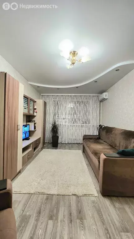 1-комнатная квартира: Волгоград, улица Быстрова, 90 (29.4 м) - Фото 0