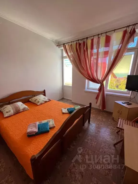 Комната Крым, Сакский район, Молочненское с/пос, с. Витино ул. ... - Фото 1