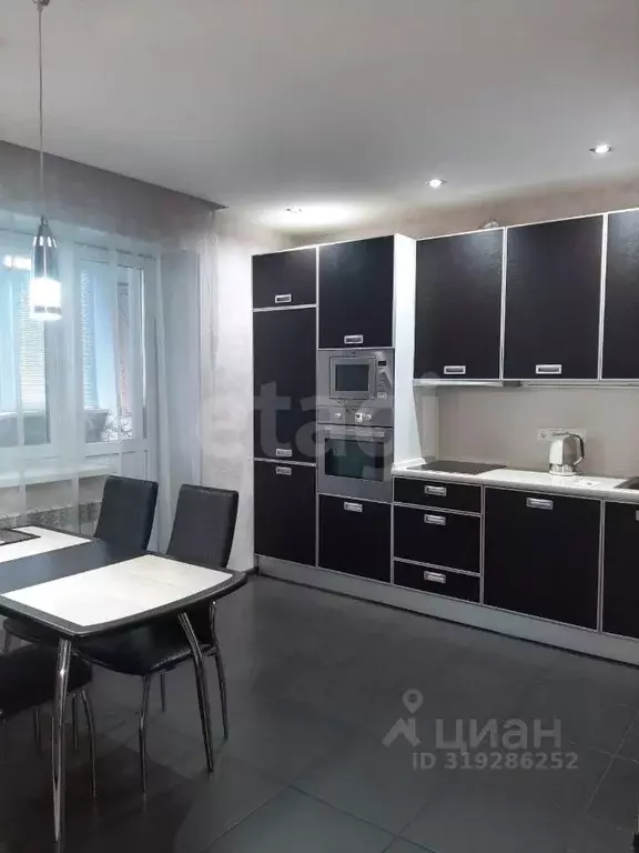 2-к кв. Ханты-Мансийский АО, Сургут ул. Генерала Иванова, 3/2 (62.0 м) - Фото 0