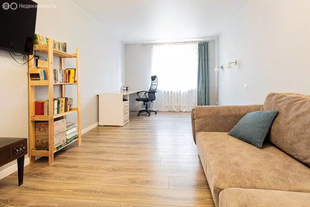 1-комнатная квартира: село Весёлое, улица Мира, 12 (48 м) - Фото 1