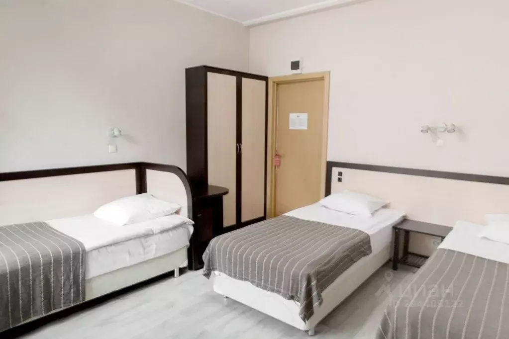 Комната Псковская область, Псков ул. Декабристов, 64 (18.0 м) - Фото 2