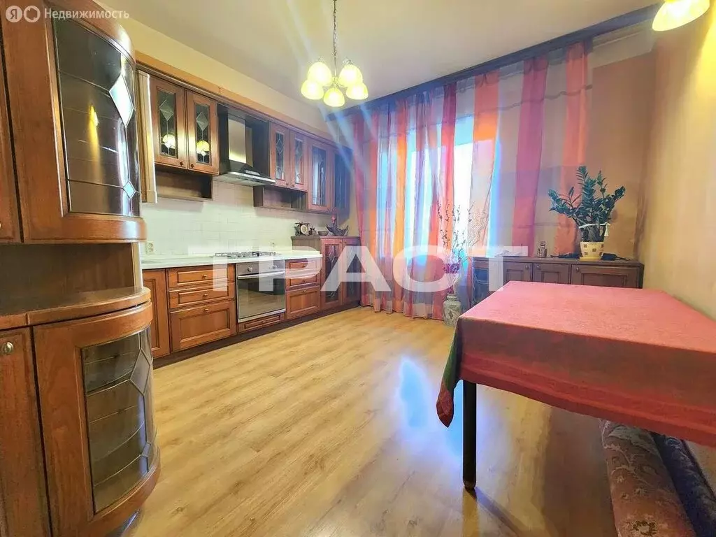 3-комнатная квартира: Воронеж, бульвар Победы, 13 (108.3 м) - Фото 1