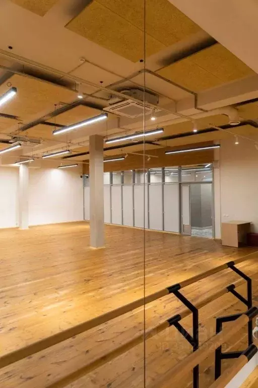 Помещение свободного назначения в Татарстан, Набережные Челны просп. ... - Фото 1