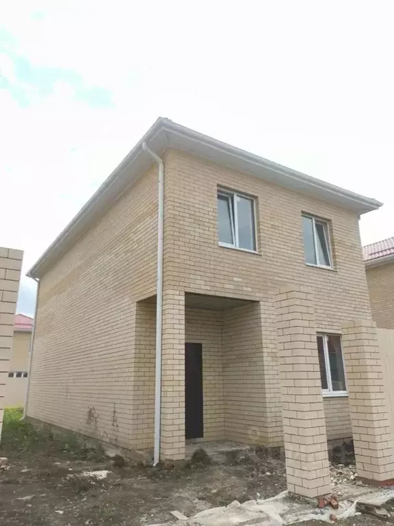 Дом в Краснодарский край, Динской район, Южно-Кубанское с/пос, пос. ... - Фото 1