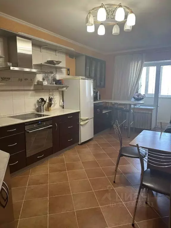 2-к кв. Белгородская область, Белгород ул. Есенина, 20в (77.8 м) - Фото 1