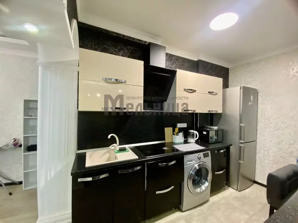 2-к кв. Волгоградская область, Волгоград Селенгинская ул., 11 (70.0 м) - Фото 0