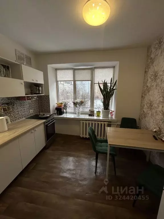 2-к кв. Тюменская область, Тюмень ул. Свердлова, 16 (59.9 м) - Фото 1