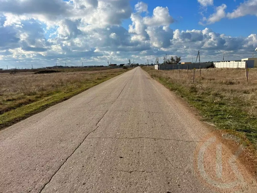 Участок в Крым, Сакский район, с. Штормовое  (6.0 сот.) - Фото 1