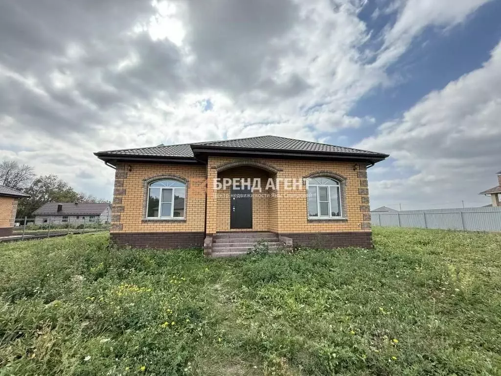 Дом в Белгородская область, Яковлевский муниципальный округ, с. ... - Фото 1