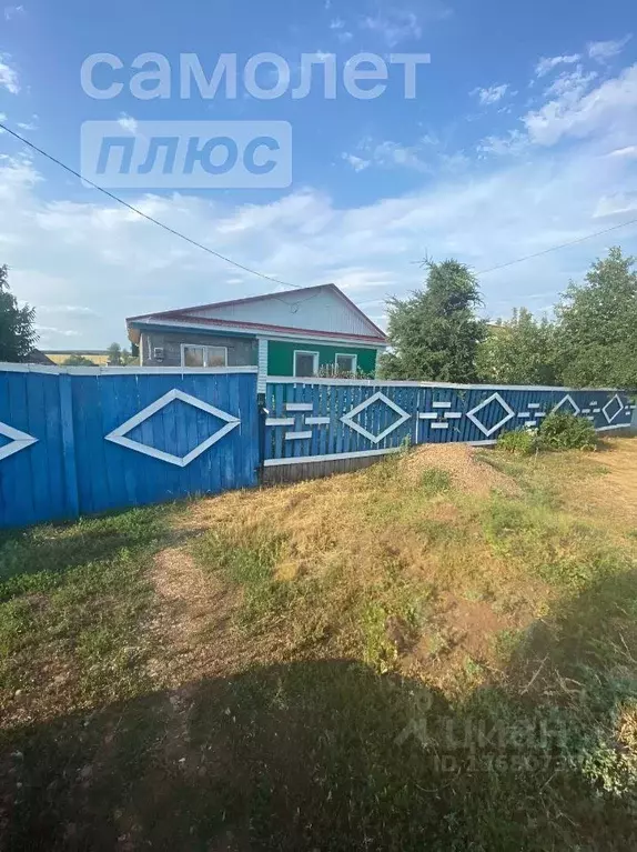 Дом в Башкортостан, Куюргазинский район, с. Бахмут Восточная ул, 17 . - Фото 0