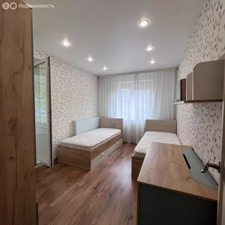 3-комнатная квартира: Красноярск, Взлётная улица, 28 (76.3 м) - Фото 2