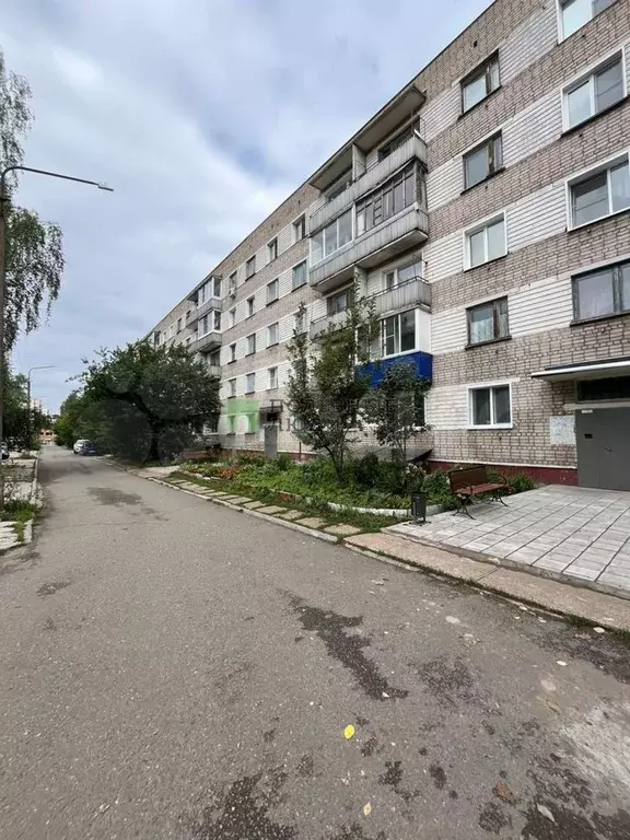 4-к. квартира, 81 м, 1/5 эт. - Фото 1