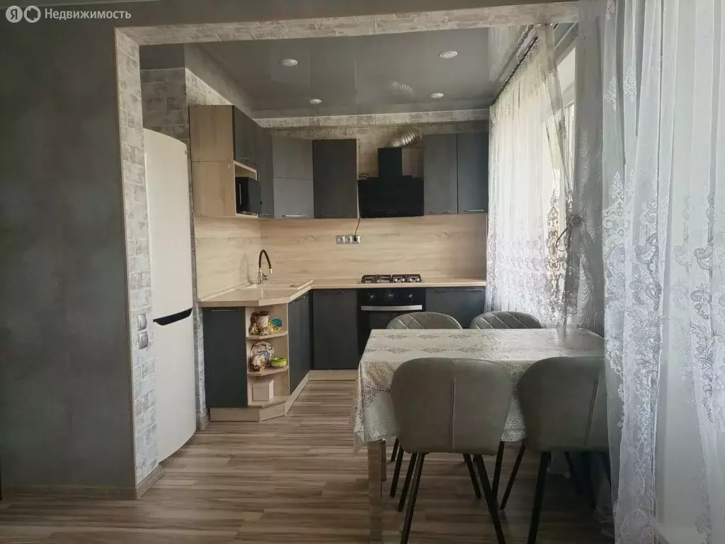 3-комнатная квартира: Соликамск, Набережная улица, 16 (57 м) - Фото 1
