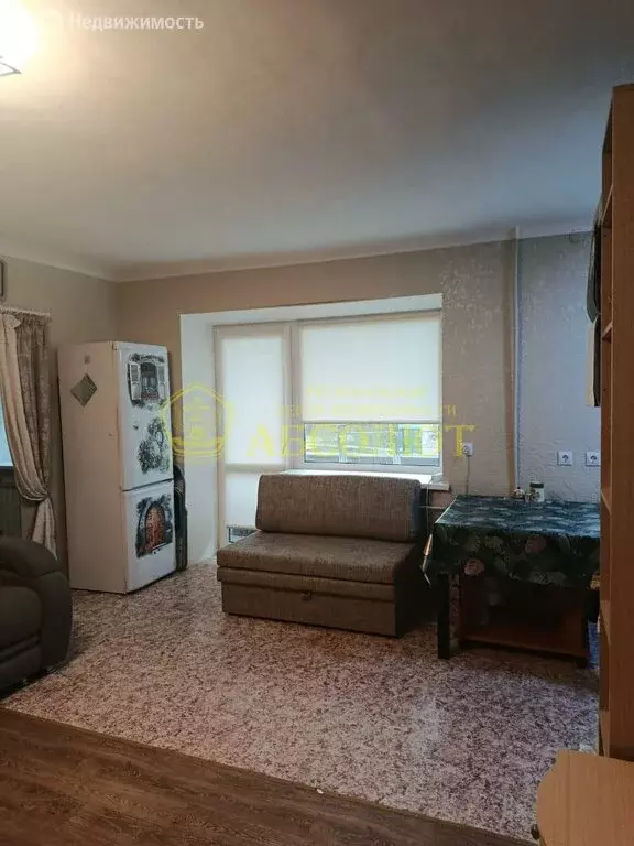 2-комнатная квартира: Дегтярск, улица Калинина, 5 (42 м) - Фото 0