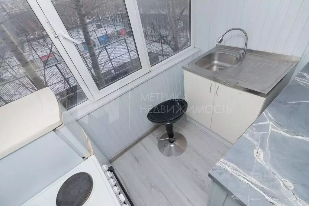 Студия Тюменская область, Тюмень ул. Республики, 243 (15.0 м) - Фото 1