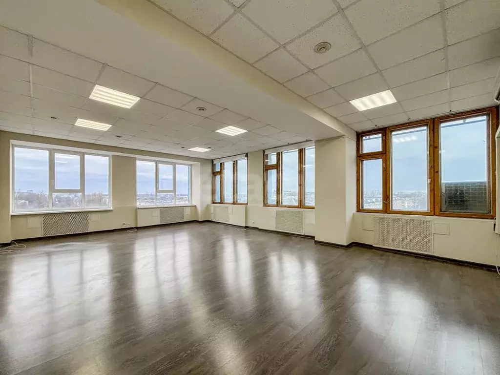 Офис в Псковская область, Псков Октябрьский просп., 56 (50 м) - Фото 1