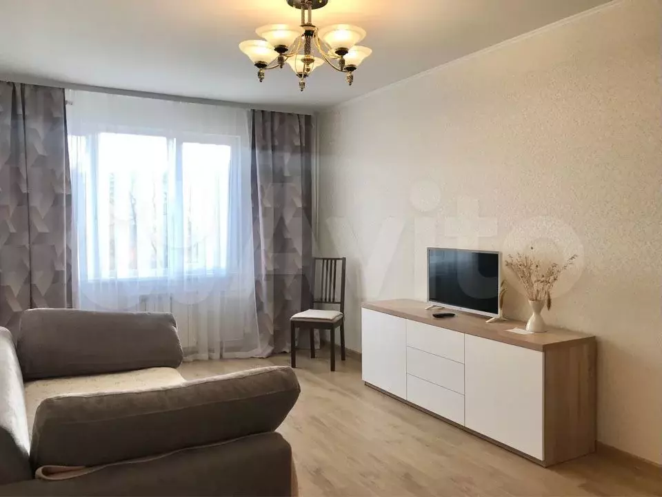 2-к. квартира, 55 м, 4/9 эт. - Фото 0