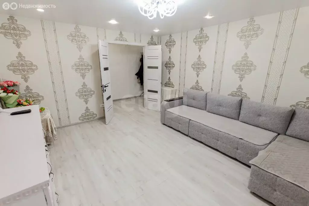 3-комнатная квартира: Ухта, проспект Ленина, 41 (63.8 м) - Фото 0