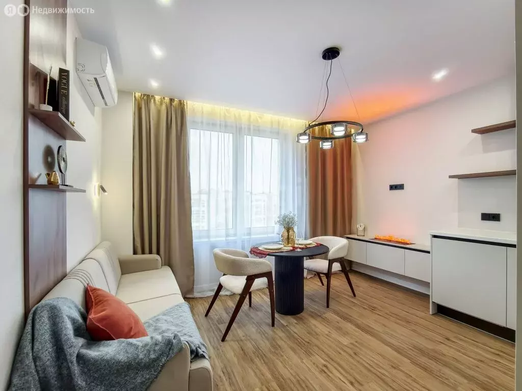 2-комнатная квартира: Тюмень, улица Валентины Трофимовой, 6 (63 м) - Фото 1